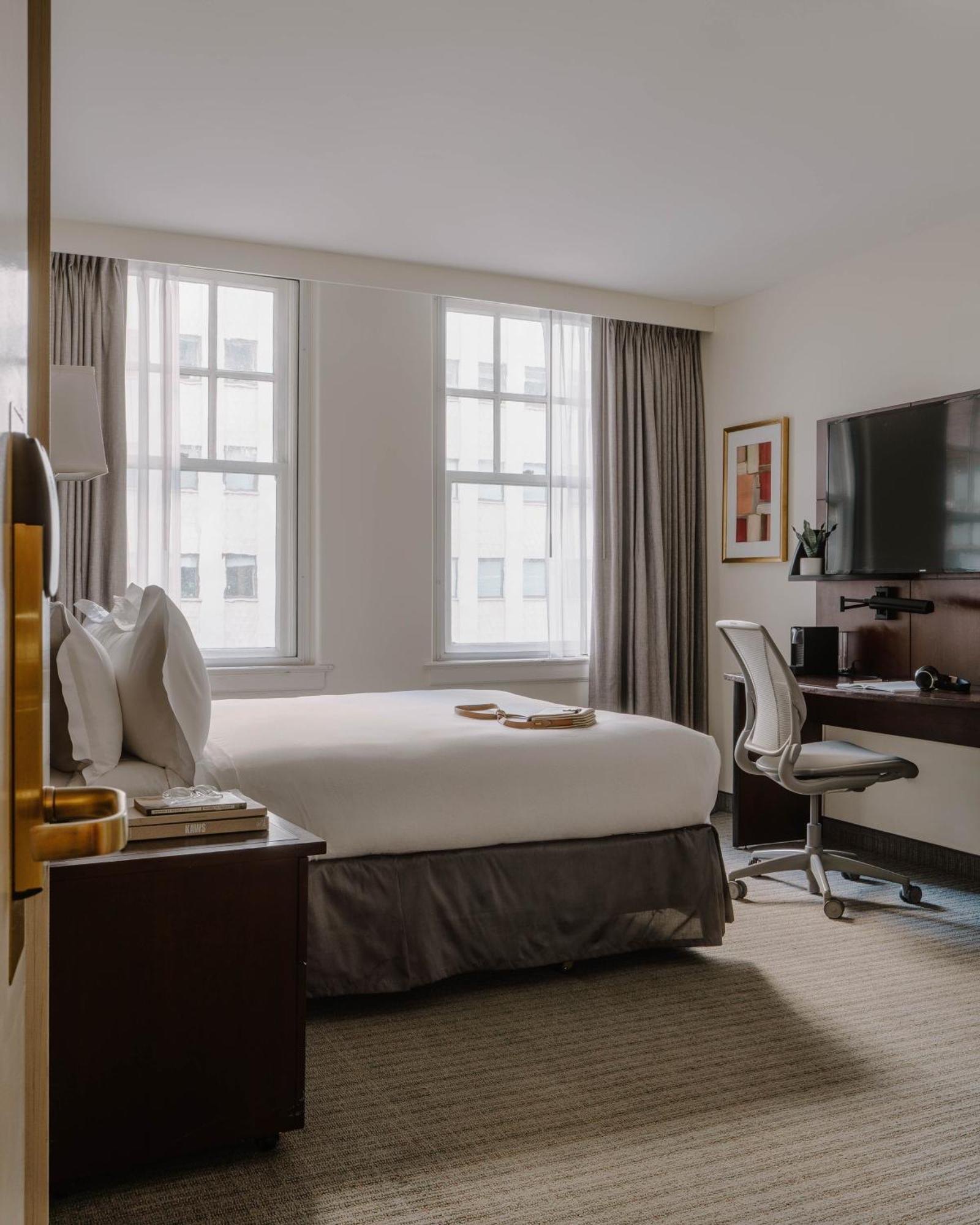 Club Quarters Hotel Downtown, Хьюстон Экстерьер фото